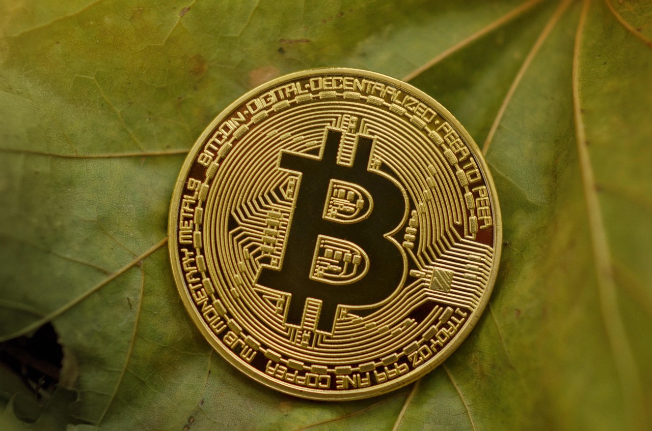 黄金拉升到多少今晚？别猜了，盯紧这几个数字就够了